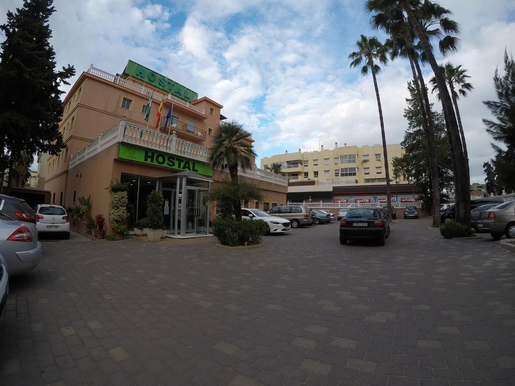 Hostal La Casa De Enfrente Малага Экстерьер фото